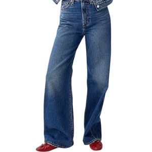 NWOT Levi’s Ribcage Wide Leg Jean size 25